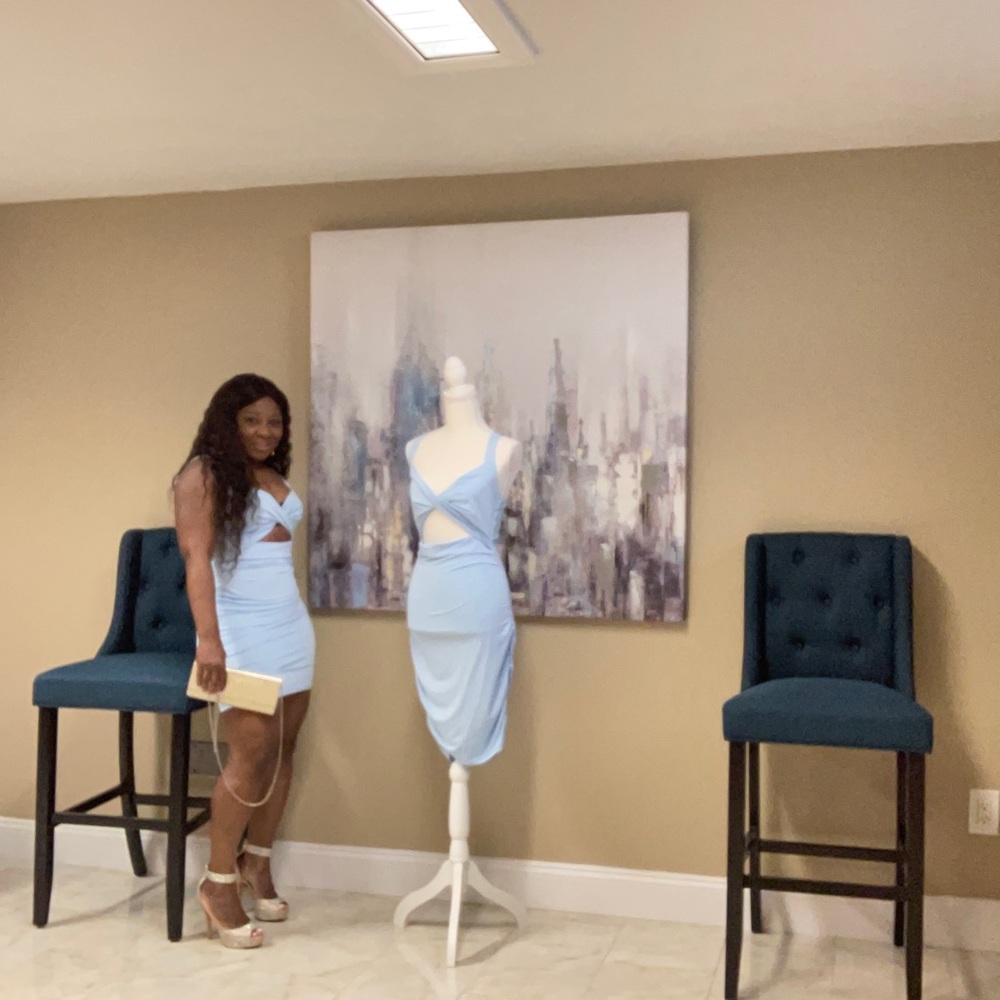 Baby blue dress - Picture 8 of 9